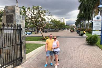Bob Marley 9 Miles & Dunns River Tour saindo de Ocho Rios