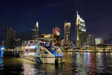 הו צ'י מין סיטי: שייט סיורים תוסס בנהר סייגון