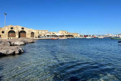 Avola: Private Boat Tour to Marzamemi & Ciriga Sea Stacks