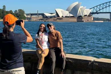 1/2 day Sydney Sightseeing and Bondi Beach Tour
