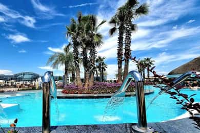 Bucharest: Therme Entry Ticket and Transfer
