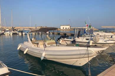 Otranto: Boat Tour with Aperitif and Snorkeling Equipment