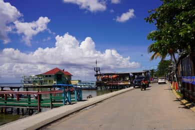 Roatan: The perfect family day