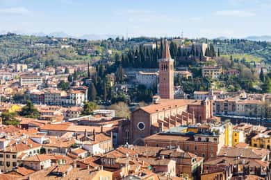 Verona: Best Intro Walking Tour with a Local