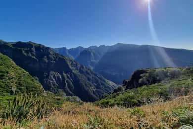Madeira: Picturesque Peaks and Skywalk private 4x4 Jeep tour