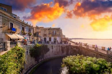 "Syracuse in a Day: Full Tour with Tasting of Sicilian Flavors."