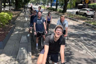 Mexico City: Guided Bike Tour with Hidden Trails