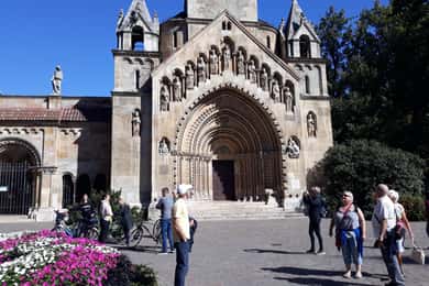 Budapest: Opera, Heroes' Square, City Park&Baths Highlights
