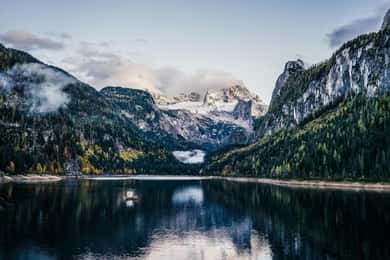 From Vienna: Day Trip to Dachstein & Hallstatt