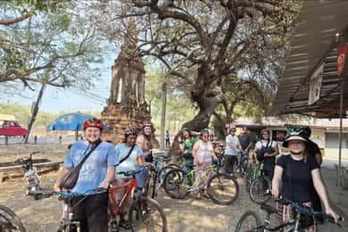 Ayutthaya: Recorrido en bicicleta por la colorida Ayutthaya > Paseo tranquilo