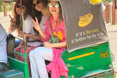 Taj Tuk tuk tour with skip the line