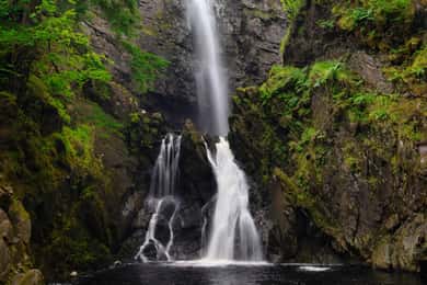 Inverness: Lochs, Cascadas y Experiencia Rewilding