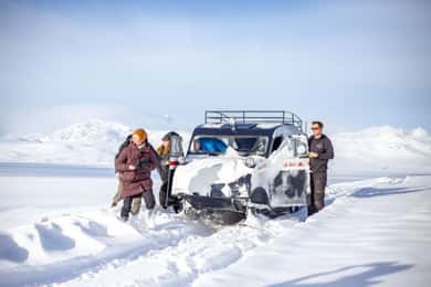 Jotunheimen: Snöbusstur med snöskoteråkning och lunch