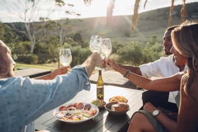 Остров Уаихеке: Винена обиколка и обяд в наградена заведение