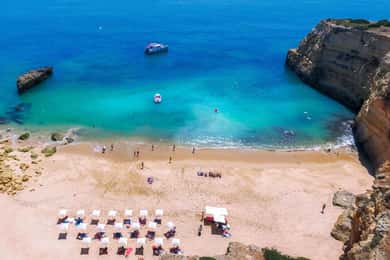 Albufeira: Rondvaart met strand-BBQ en open bar