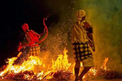 Bali: Ingresso para o espetáculo de dança do fogo e Kecak ao pôr do sol do Templo de Tanah Lot