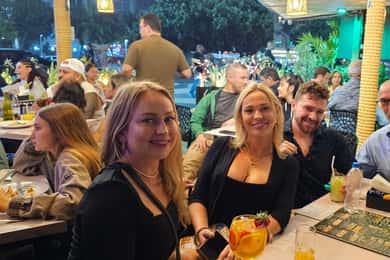 Rio: Pub crawl a Pedra do Salban. Élő zene, tánc, röviditalok