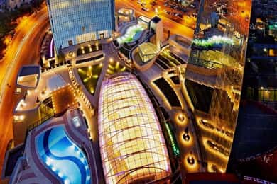 Baku: Light-Up Baku Walking Evening Tour