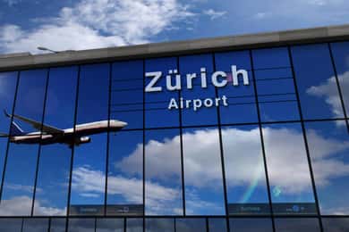 Zürich: Tour während des Zwischenstopps am Flughafen, Top-Sehenswürdigkeiten mit privatem Auto