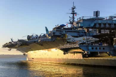 San Diego: USS Midway com excursão a pé à beira-mar