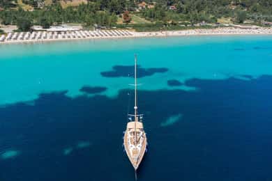 Halkidiki: Full-Day Private Yacht Cruise