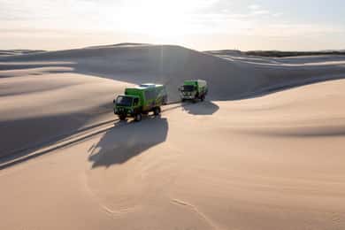 Port Stephens: Sandboarding ilimitado e excursão às dunas de areia com tração às quatro rodas