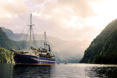Vanuit Manapouri: Doubtful Sound-cruise met overnachting