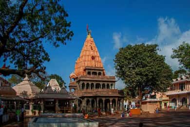 Mahakaleshwar Jyotirlinga con Bhasma Aarti Tour (02 días)