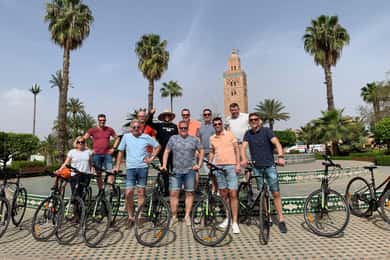 Ruta ciclista en neerlandés por Marrakech.