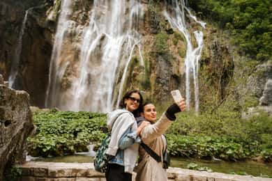 From Zagreb: Plitvice Lakes National Park Tour with Tickets