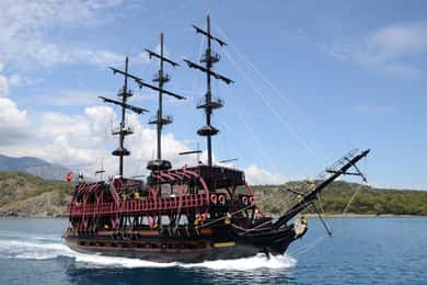 Antalya/Belek / Kemer'den Kemer Korsan Tekne Turu