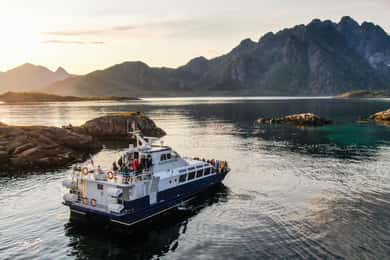 Von Svolvær: Lofoten-Trollfjord-Kreuzfahrt & Seeadler-Safari