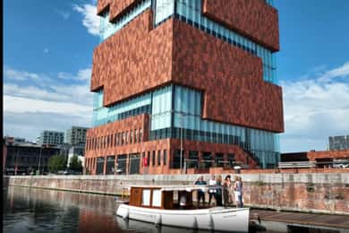 Antwerp: Private Old Harbour Boat Tour Incl. Drinks & Snacks
