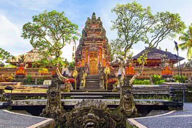 De Bali: Templo de Saraswati, Floresta dos Macacos, Cascatas de Ubud