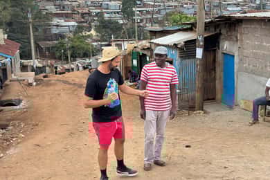 Nairobi: Explore Kibera Slum with Local Guides