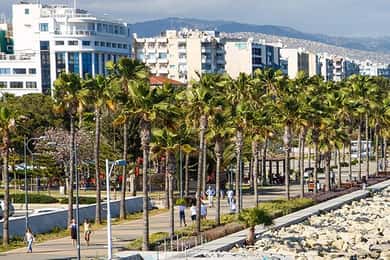 Limassol: Private Walking Tour with a Local Guide