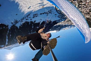 Davos: pure adrenaline paragliding