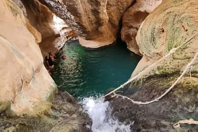Z Muscat: Wycieczka 1-dniowa do Wadi Shab i Bimmah Sinkhole