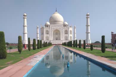 Excursão de mesmo dia a Bengaluru Agra com voos de ida e volta e almoço