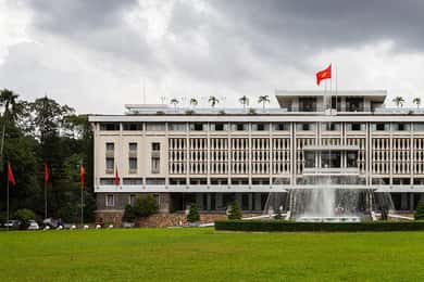 Ho Chi Minh Highlights & War History Tour (Half/Full Day)