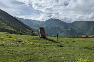 From Tbilisi: Kazbegi Tour - Zhinvali - Ananuri - Gudauri