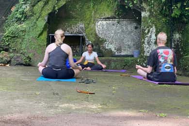Bali: Yoga and Melukat Spiritual Healing Experience