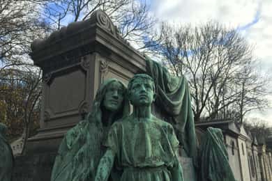 Père-Lachaise in Paris: tours in French