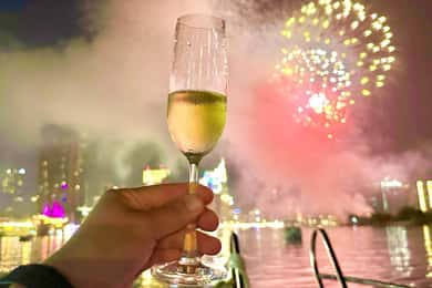Ho Chi Minh city: New Year’s Eve Firework Speed Boat Cruise