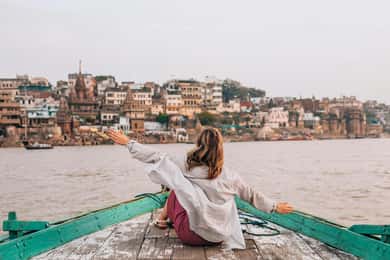 Varanasi: Passeio de barco, excursão a pé e almoço vegetariano