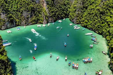 Phuket: Maya, Phi Phi, and Bamboo Island with Buffet Lunch