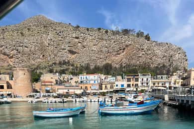 Palermo: boat tour of Mondello and nature reserve with snacks and drinks