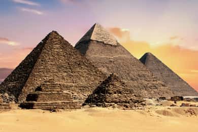 Giza Sunrise Pyramid Guided Tour With Camel Ride & Breakfast