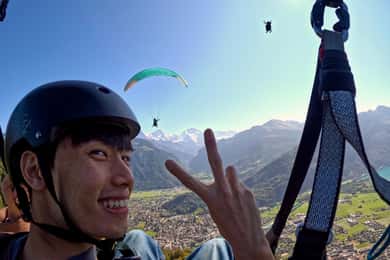 Voo duplo de parapente em Interlaken