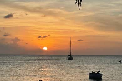 Les trois ilets:visite crique, baignade et dégustation au coucher de soleil